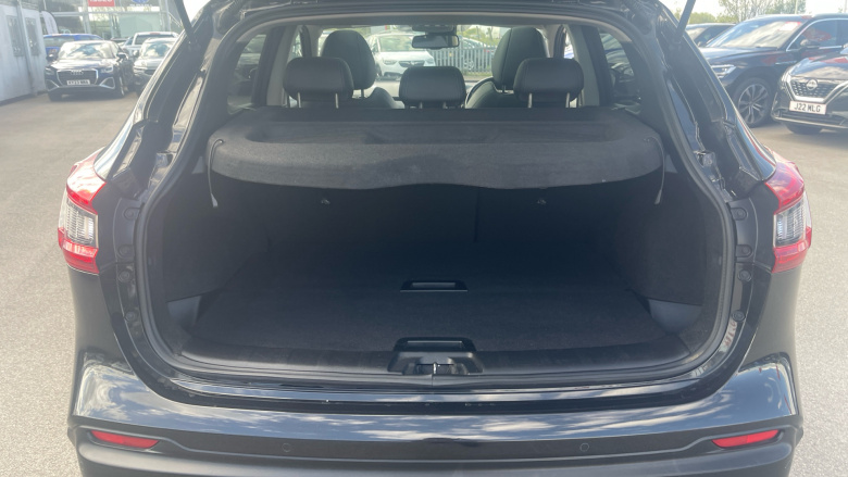 Nissan Qashqai 1.3 DiG-T Tekna 5dr Petrol Hatchback